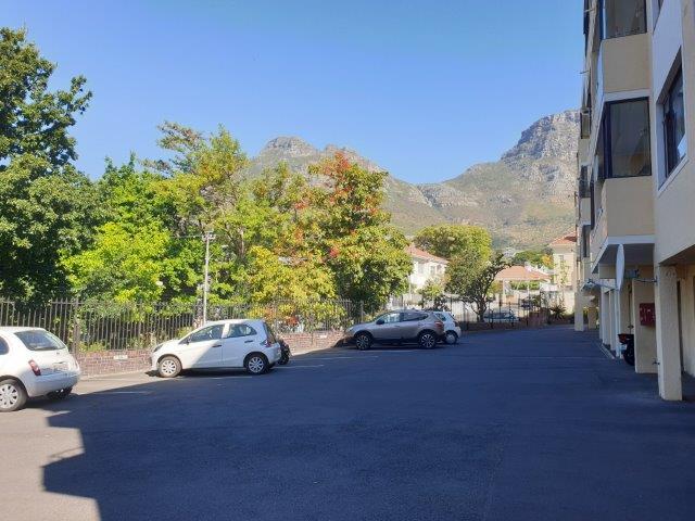 2 Bedroom Property for Sale in Oranjezicht Western Cape